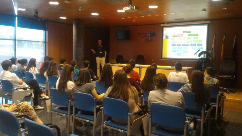 Alumnos de Cultura Científica del Bachillerato Santa María visitan el CIIBIR